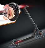 LynorHome Elektroroller mit Nahaufnahme des Motors vor dunklem Hintergrund