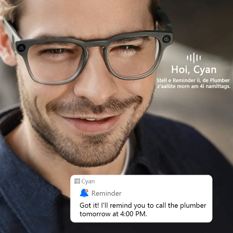 Mann trägt Meacode AI Smart Glasses vor unscharfem Hintergrund mit Textblase von „Cyan“, die an einen Anruf beim Klempner erinnert